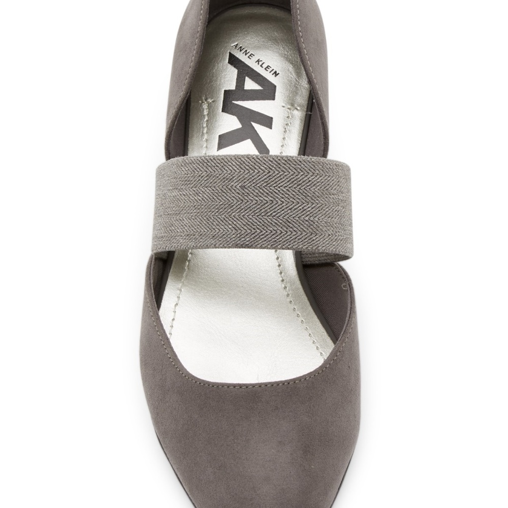 ISO (NOT FOR SALE) Anne Klein Ondria Flats Size 8